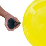 Napáječka plastová s rukojetí, s nožkami, žlutá